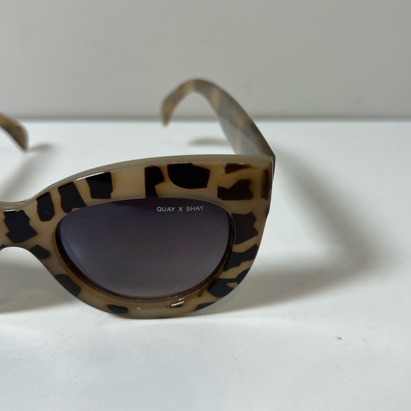 QUAY x SHAY Jinx Nomadchic Mitchell Sunglasses Desert Leopard MCM Glasses EUC